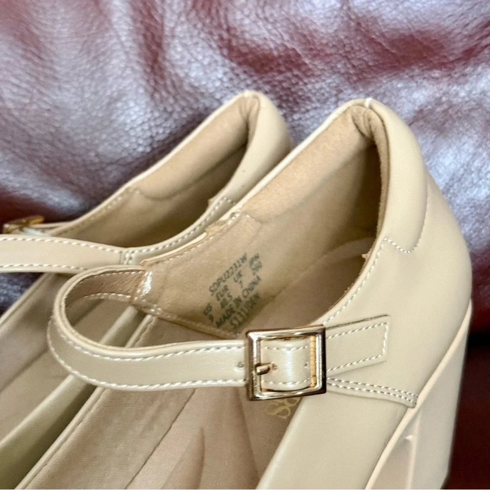 Elegant Cream Dream Pairs Mary Jane Heels Work Office Management Shoes